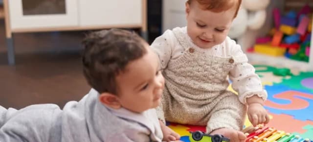 Dziecko do żłobka w jakim wieku? Sprawdź, co musisz wiedzieć Dziecko do żłobka w jakim wieku? Sprawdź, co musisz wiedzieć