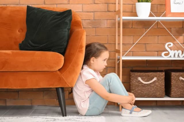 Zachowujesz się jak dziecko? Poznaj przyczyny i skutki emocjonalne Zachowujesz się jak dziecko? Poznaj przyczyny i skutki emocjonalne