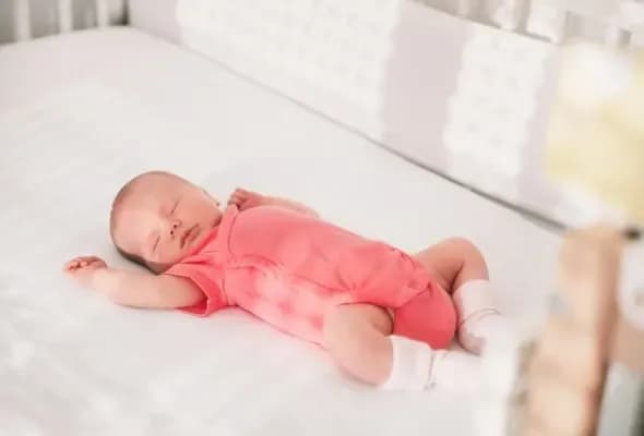 Ile śpi 3 miesięczne dziecko? Odkryj typowe wzorce snu i porady Ile śpi 3 miesięczne dziecko? Odkryj typowe wzorce snu i porady