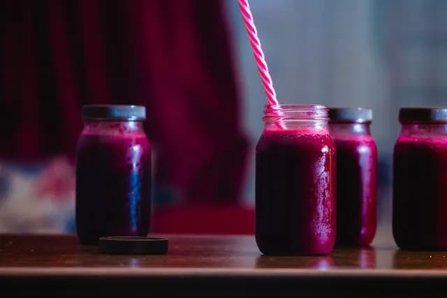Ile zakwasu z buraka dla dziecka? Bezpieczne dawkowanie dla maluchów Ile zakwasu z buraka dla dziecka? Bezpieczne dawkowanie dla maluchów