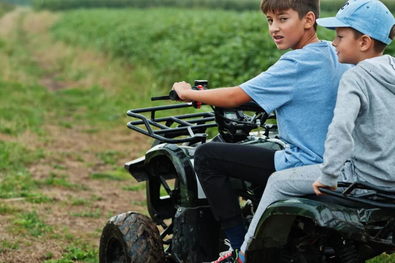 Jaki quad dla dziecka 8 lat? Bezpieczne modele i ważne cechy Jaki quad dla dziecka 8 lat? Bezpieczne modele i ważne cechy